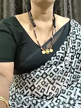 Snapshot of bhuvana555 chatting on 09-27-25, 06:24 bhuvana555 online show from 09-27-25, 06:24