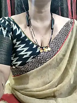 Snapshot of bhuvana555 chatting on 10-19-25, 05:35 bhuvana555 online show from 10-19-25, 05:35