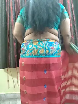 Snapshot of bhuvana555 chatting on 10-21-25, 05:46 bhuvana555 online show from 10-21-25, 05:46