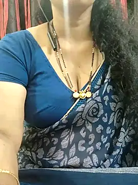 Snapshot of bhuvana555 chatting on 11-07-25, 04:51 bhuvana555 online show from 11-07-25, 04:51