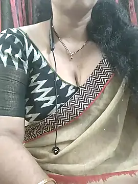 Snapshot of bhuvana555 chatting on 11-11-25, 05:13 bhuvana555 online show from 11-11-25, 05:13