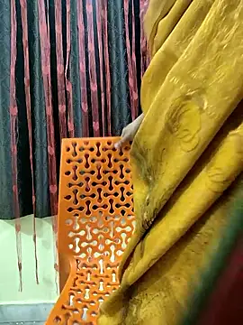 Snapshot of bhuvana555 chatting on 11-23-25, 05:13 bhuvana555 online show from 11-23-25, 05:13