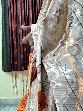 Snapshot of bhuvana555 chatting on 11-28-25, 05:37 bhuvana555 online show from 11-28-25, 05:37