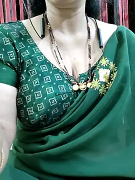 Snapshot of bhuvana555 chatting on 11-30-25, 05:28 bhuvana555 online show from 11-30-25, 05:28