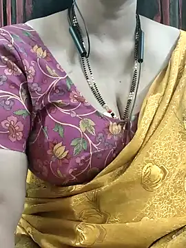 Snapshot of bhuvana555 chatting on 12-13-25, 07:53 bhuvana555 online show from 12-13-25, 07:53