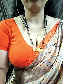 Snapshot of bhuvana555 chatting on 05-17-26, 05:05 bhuvana555 online show from 05-17-26, 05:05