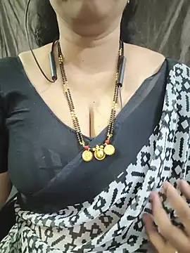 Snapshot of bhuvana555 chatting on 05-28-26, 05:32 bhuvana555 online show from 05-28-26, 05:32