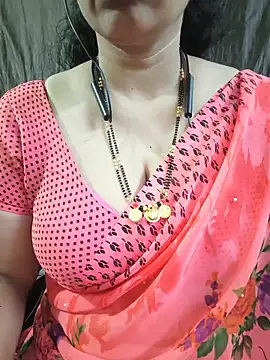 Snapshot of bhuvana555 chatting on 06-06-26, 05:50 bhuvana555 online show from 06-06-26, 05:50