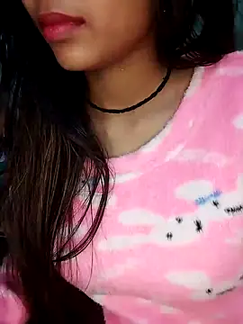 Snapshot of Sreya213 chatting on 01-11-25, 06:44 Sreya213 online show from 01-11-25, 06:44