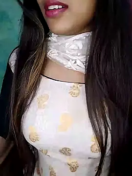 Snapshot of Sreya213 chatting on 01-13-25, 06:38 Sreya213 online show from 01-13-25, 06:38