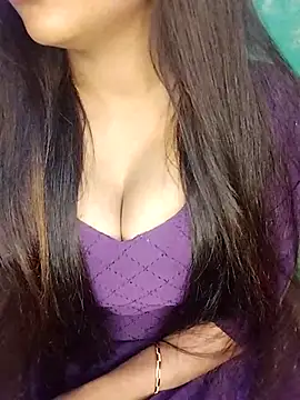 Snapshot of Sreya213 chatting on 11-09-25, 04:22 Sreya213 online show from 11-09-25, 04:22