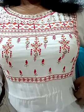 Snapshot of Rina777o chatting on 10-11-25, 03:43 Rina777o online show from 10-11-25, 03:43