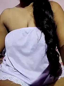 Snapshot of Diwya69 chatting on 06-19-26, 07:06 Diwya69 online show from 06-19-26, 07:06