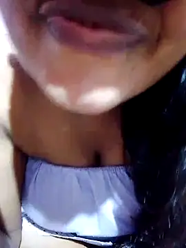 Snapshot of Diwya69 chatting on 07-17-26, 07:41 Diwya69 online show from 07-17-26, 07:41