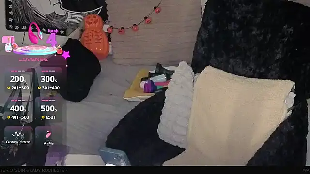 LisandreLaVenale online show from 10-31-25, 11:28