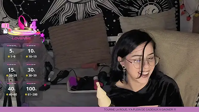 LisandreLaVenale online show from 11-14-25, 09:46