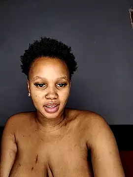 Snapshot of Sego_TeeTee chatting on 05-23-26, 07:24 Sego TeeTee online show from 05-23-26, 07:24