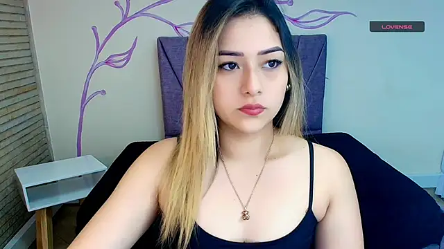 Snapshot of DahliaMoore chatting on 12-05-24, 12:00 DahliaMoore online show from 12-05-24, 12:00