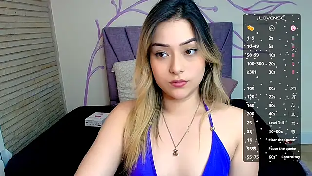 Snapshot of DahliaMoore chatting on 12-06-24, 03:33 DahliaMoore online show from 12-06-24, 03:33