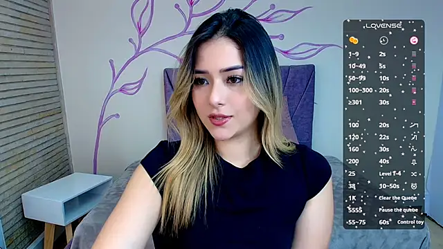 Snapshot of DahliaMoore chatting on 12-13-24, 03:11 DahliaMoore online show from 12-13-24, 03:11