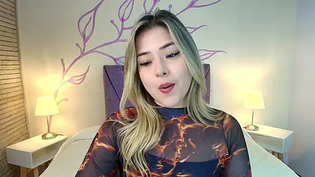 Snapshot of DahliaMoore chatting on 03-05-25, 11:05 DahliaMoore online show from 03-05-25, 11:05