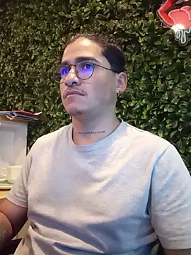 Snapshot of __JaviJavi chatting on 04-26-26, 09:01 JaviJavi online show from 04-26-26, 09:01