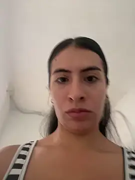 Snapshot of IssabellaLopez chatting on 02-20-26, 01:33 IssabellaLopez online show from 02-20-26, 01:33