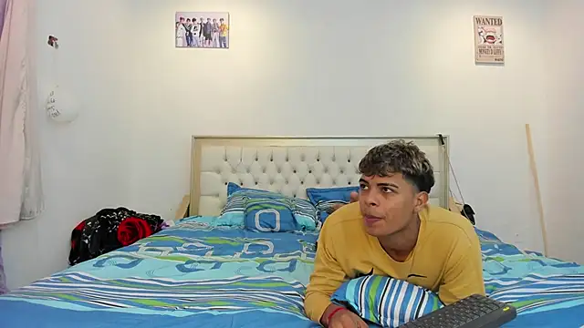 dafnezahiraa  online show from 01-15-25, 03:54