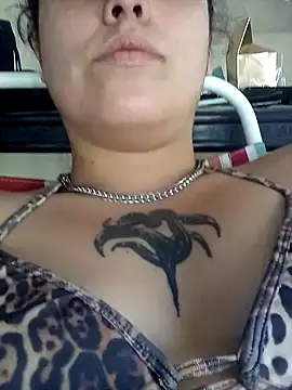 lucylovles online show from 02-17-25, 09:41