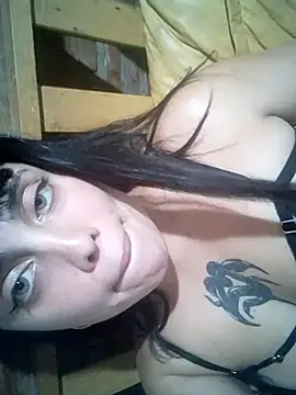lucylovles online show from 05-25-26, 04:51