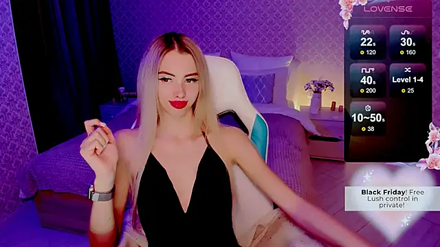 Snapshot of Emilia_Klar chatting on 12-07-24, 07:21 Emilia Klar online show from 12-07-24, 07:21