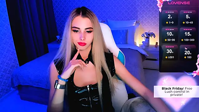 Snapshot of Emilia_Klar chatting on 12-10-24, 06:49 Emilia Klar online show from 12-10-24, 06:49