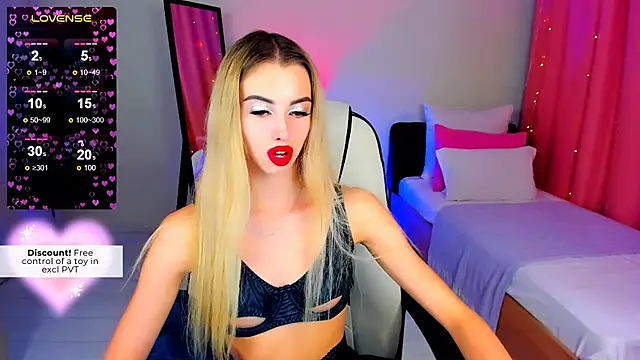 Snapshot of Emilia_Klar chatting on 01-25-25, 02:58 Emilia Klar online show from 01-25-25, 02:58