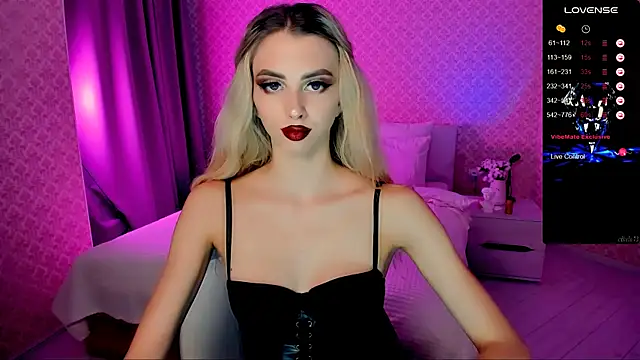 Snapshot of Emilia_Klar chatting on 09-24-25, 08:06 Emilia Klar online show from 09-24-25, 08:06