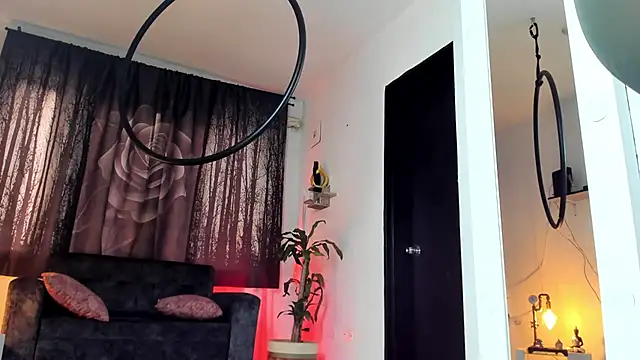 Alaia Love77 online show from 11-17-25, 10:15