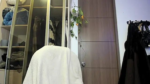 santy-kitty online show from 03-04-25, 05:53