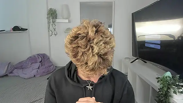 santy-kitty online show from 11-06-25, 07:48