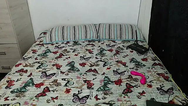 Snapshot of gissel13 chatting on 03-14-25, 01:59 gissel13 online show from 03-14-25, 01:59