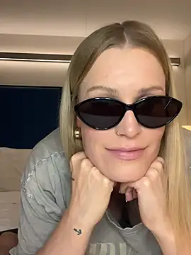 Sissy-Bee online show from 02-12-25, 05:26