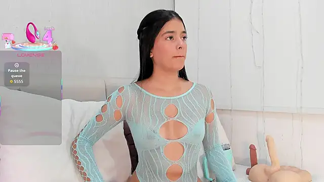 Isaa Queen online show from 10-01-25, 07:53