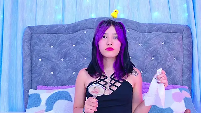 AlliciaKim online show from 01-06-25, 07:35