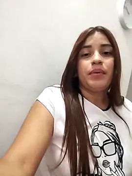 perlita05 online show from 02-18-25, 02:05