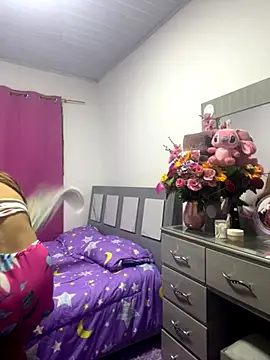 perlita05 online show from 11-22-25, 03:27