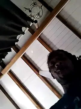 Snapshot of gwadaa9 chatting on 02-13-26, 02:02 gwadaa9 online show from 02-13-26, 02:02