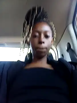 Snapshot of 02Boitybaby chatting on 12-03-24, 08:05 02Boitybaby online show from 12-03-24, 08:05