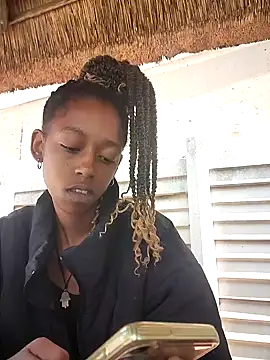 Snapshot of 02Boitybaby chatting on 02-11-25, 12:27 02Boitybaby online show from 02-11-25, 12:27