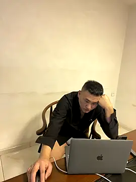 ShaoZian 1 online show from 10-18-25, 01:56