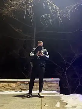 Snapshot of ShaoZian_1 chatting on 12-18-25, 10:21 ShaoZian 1 online show from 12-18-25, 10:21