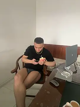 Snapshot of ShaoZian_1 chatting on 02-25-26, 07:51 ShaoZian 1 online show from 02-25-26, 07:51