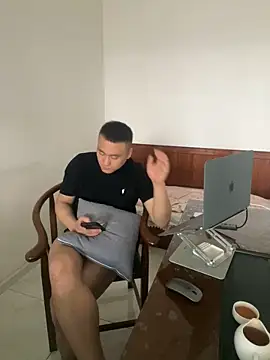 Snapshot of ShaoZian_1 chatting on 03-01-26, 06:37 ShaoZian 1 online show from 03-01-26, 06:37